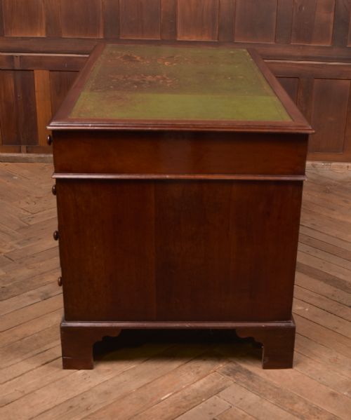 VICTORIAN MAHOGANY KNEE HOLE DESK - ADDITIONAL PHOTO 17