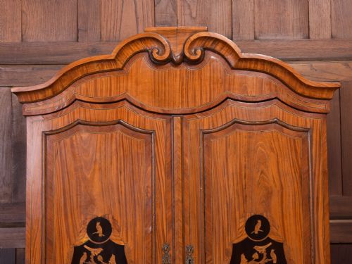fig 1. 18th Century Dutch Bombe Bureau Bookcase