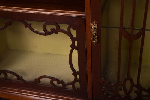 EDWARDIAN MAHOGANY MIRROR BACK DISPLAY CABINET - ADDITIONAL PHOTO 6