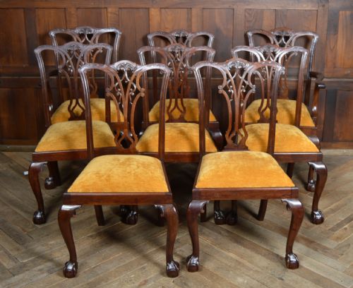 SET OF 8 CHIPPENDALE STYLE DINING CHAIRS