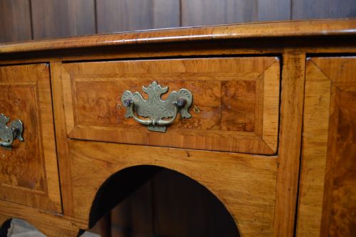 GEORGIAN WALNUT CHIPPENDALE STYLE LOWBOY - ADDITIONAL PHOTO 10