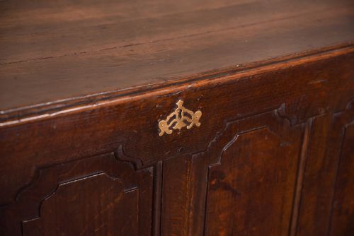 18TH CENTURY OAK MULE CHEST COFFER - ADDITIONAL PHOTO 1