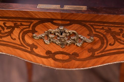 VICTORIAN SATINWOOD SIDE TABLE - ADDITIONAL PHOTO 13