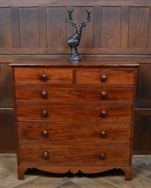 Early Victorian Mahogany Chest of Drawers
