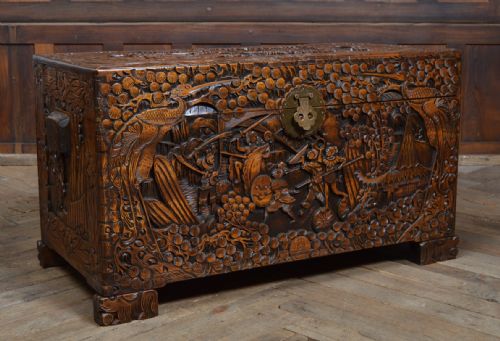 Chinese Camphor Wood Blanket / Storage Box