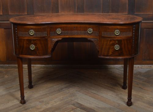 Edwardian Freestanding Kidney Shaped Desk