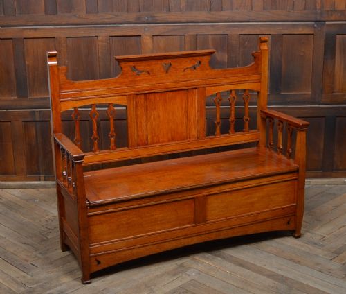 Arts & Crafts Oak Hall Bench