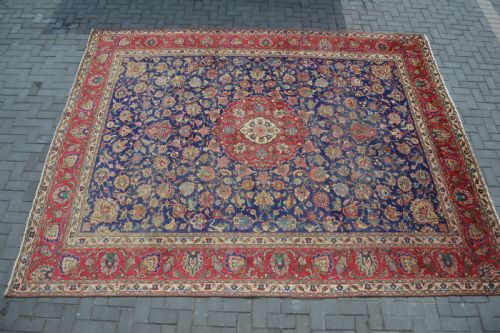 Hand Woven Rug / Carpet