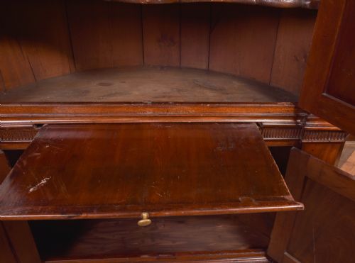 GEORGIAN MAHOGANY CORNER CABINET - ADDITIONAL PHOTO 11