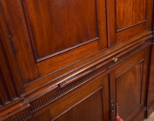GEORGIAN MAHOGANY CORNER CABINET - ADDITIONAL PHOTO 17
