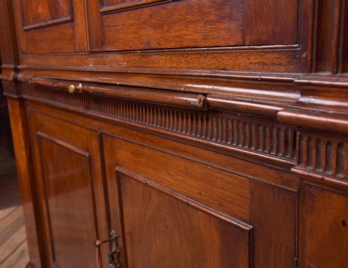GEORGIAN MAHOGANY CORNER CABINET - ADDITIONAL PHOTO 23