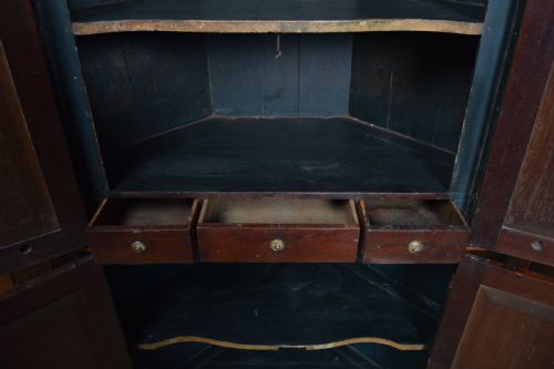 GEORGIAN MAHOGANY COUNTRY HOUSE CORNER CABINET - ADDITIONAL PHOTO 4