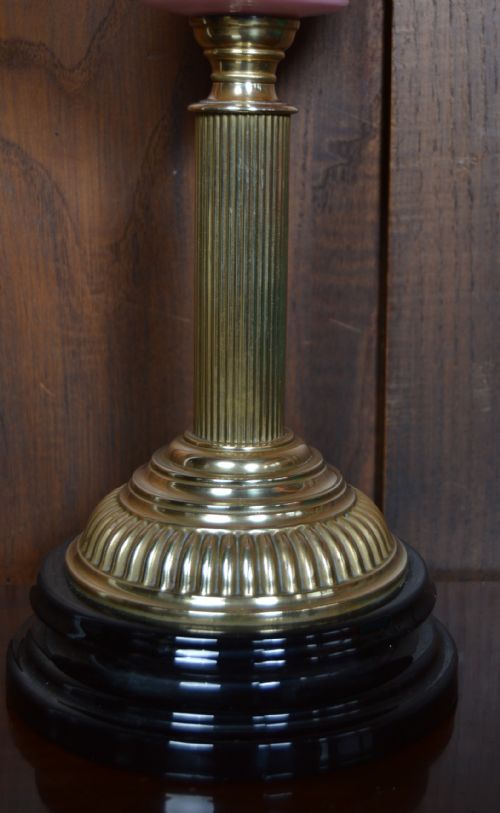 PINK VICTORIAN BRASS OIL PARAFFIN LAMP - ADDITIONAL PHOTO 2