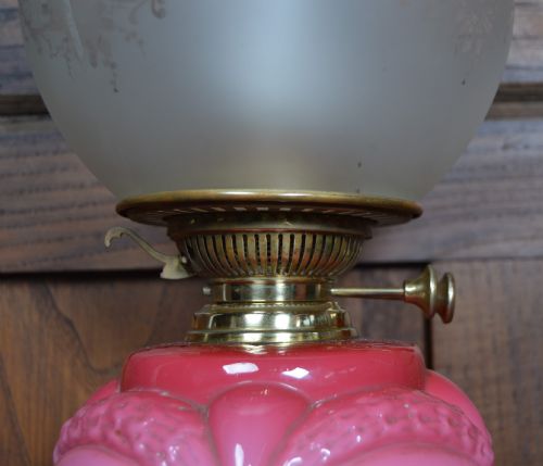 PINK VICTORIAN BRASS OIL PARAFFIN LAMP - ADDITIONAL PHOTO 3