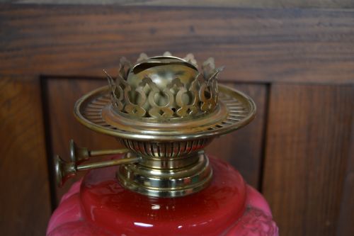 PINK VICTORIAN BRASS OIL PARAFFIN LAMP - ADDITIONAL PHOTO 8
