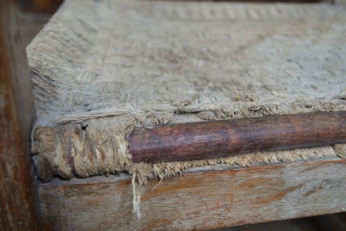 SCOTTISH OAK CROFTER CHAIR - ADDITIONAL PHOTO 3