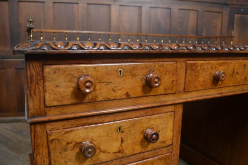 VICTORIAN OAK PEDESTAL WRITING DESK - ADDITIONAL PHOTO 2