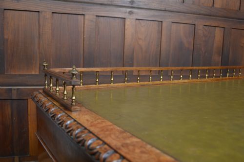 VICTORIAN OAK PEDESTAL WRITING DESK - ADDITIONAL PHOTO 3