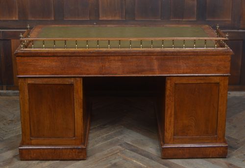 VICTORIAN OAK PEDESTAL WRITING DESK - ADDITIONAL PHOTO 4