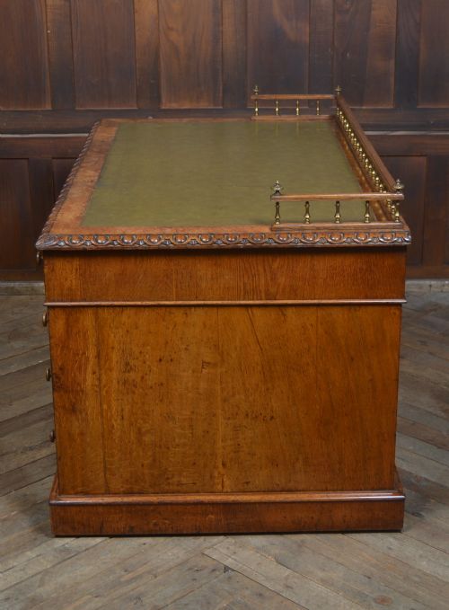VICTORIAN OAK PEDESTAL WRITING DESK - ADDITIONAL PHOTO 13