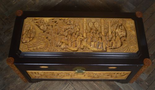 CHINESE CAMPHOR WOOD CARVED STORAGE BLANKET BOX - ADDITIONAL PHOTO 8