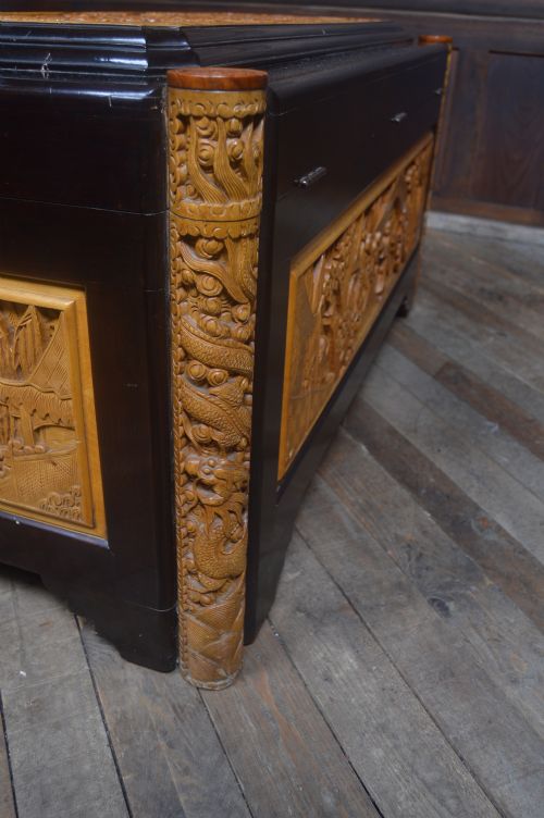 CHINESE CAMPHOR WOOD CARVED STORAGE BLANKET BOX - ADDITIONAL PHOTO 17