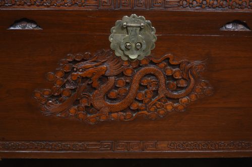CHINESE CAMPHOR WOOD BLANKET STORAGE BOX - ADDITIONAL PHOTO 4