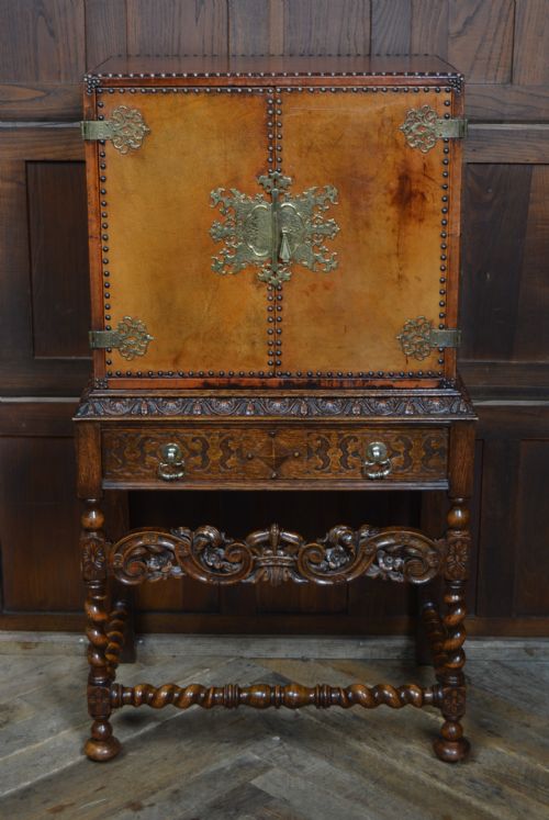 JACOBEAN STYLE LEATHER AND OAK CABINET - ADDITIONAL PHOTO 16
