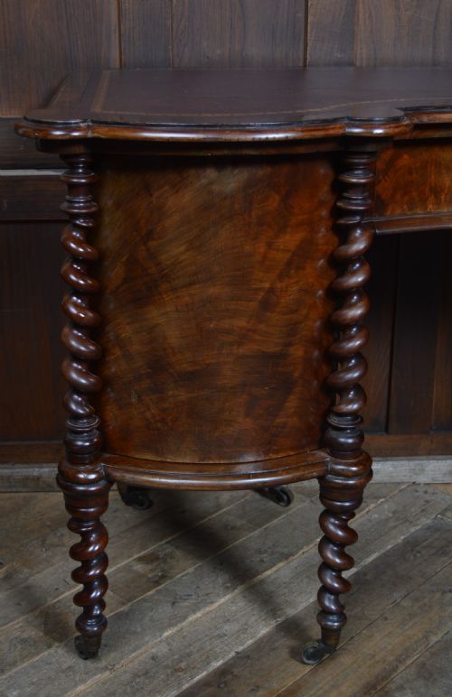 VICTORIAN MAHOGANY KNEE HOLE DESK - ADDITIONAL PHOTO 7
