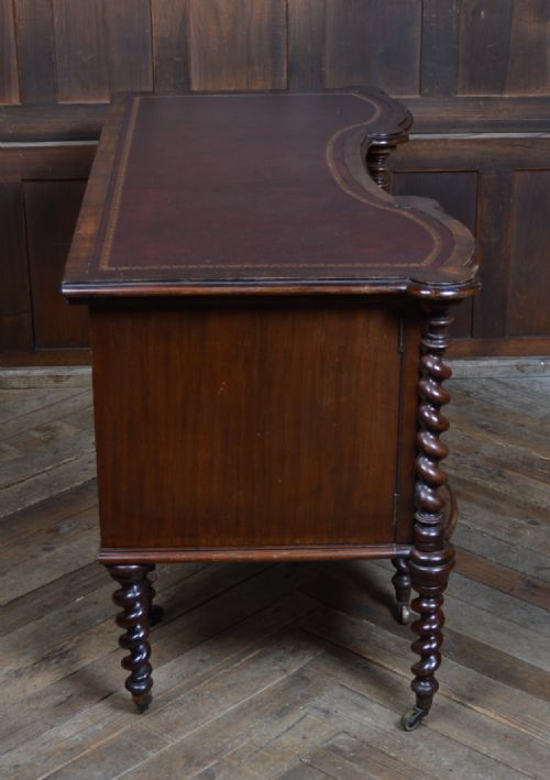 VICTORIAN MAHOGANY KNEE HOLE DESK - ADDITIONAL PHOTO 10