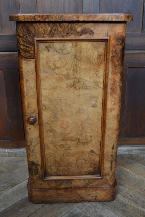 VICTORIAN WALNUT BEDSIDE CABINETPOT CUPBOARD - ADDITIONAL PHOTO 5