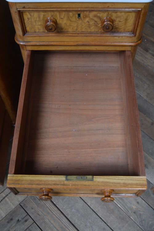 PAIR OF VICTORIAN HUNGARIAN ASH BEDSIDE DRAWERS - ADDITIONAL PHOTO 8