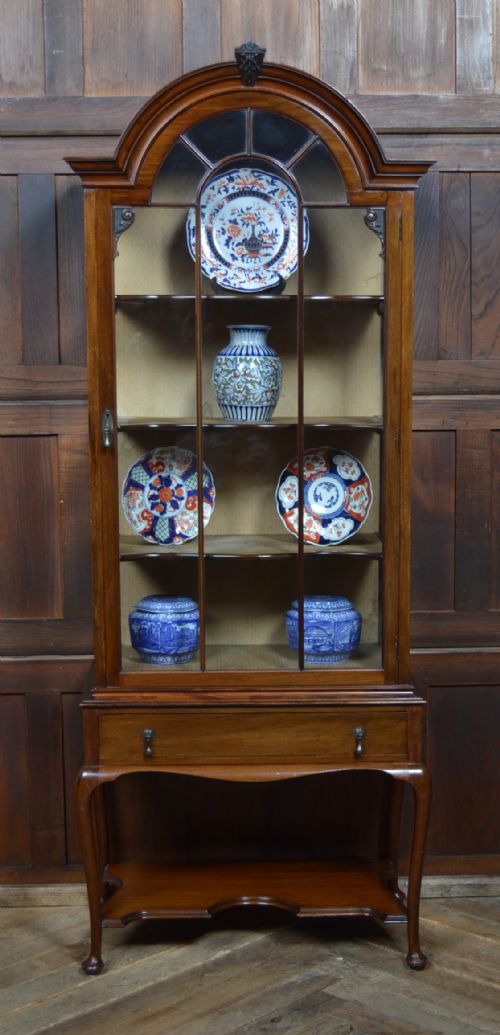 edwardian dome topped mahogany display cabinet - CATEGORY: ANTIQUE CABINETS - DATED EDWARDIAN