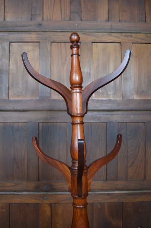 GEORGIAN COATHAT STAND - ADDITIONAL PHOTO 2