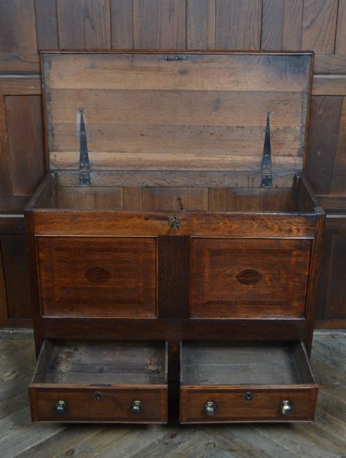 GEORGIAN OAK MULE CHEST - ADDITIONAL PHOTO 9