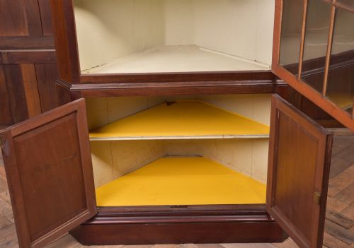 COUNTRY HOUSE MAHOGANY CORNER CABINET - ADDITIONAL PHOTO 10