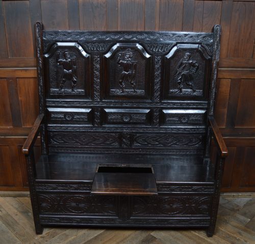 18TH CENTURY OAK HALL SEAT SETTLE - ADDITIONAL PHOTO 6