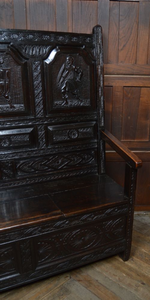 18TH CENTURY OAK HALL SEAT SETTLE - ADDITIONAL PHOTO 10