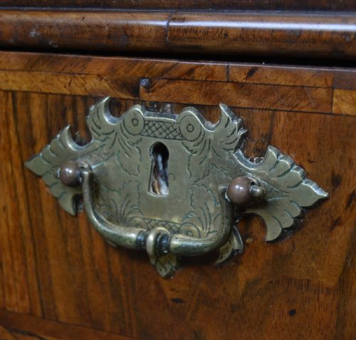 GEORGIAN WALNUT WRITING BUREAU - ADDITIONAL PHOTO 2