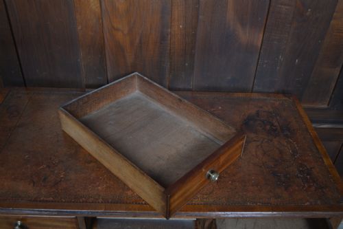 VICTORIAN MAHOGANY WRITING DESK - ADDITIONAL PHOTO 6
