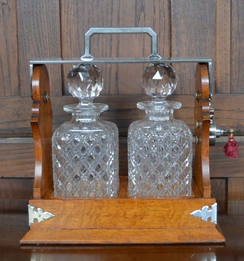 edwardian oak tantalus - CATEGORY: ANTIQUE GLASS - DATED EDWARDIAN