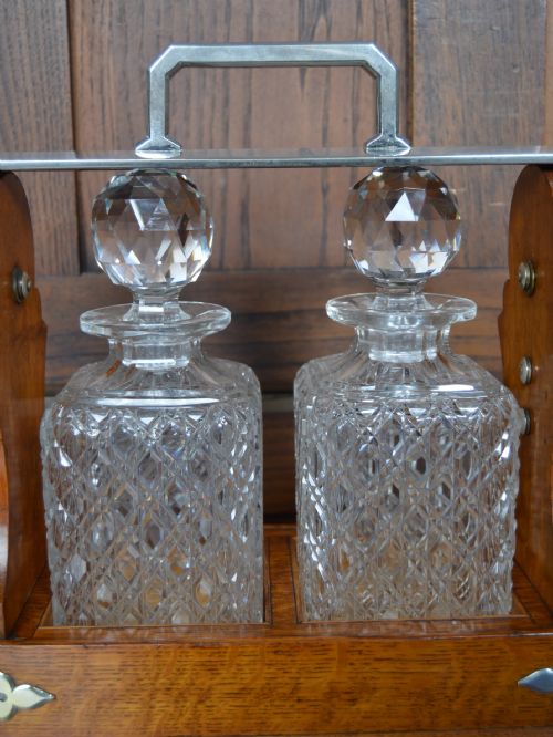 EDWARDIAN OAK TANTALUS - ADDITIONAL PHOTO 1