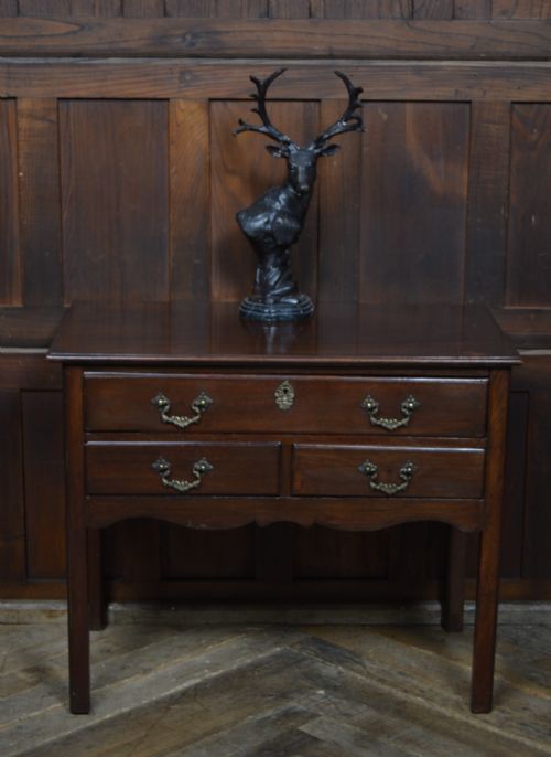 GEORGIAN MAHOGANY LOWBOY - ADDITIONAL PHOTO 1