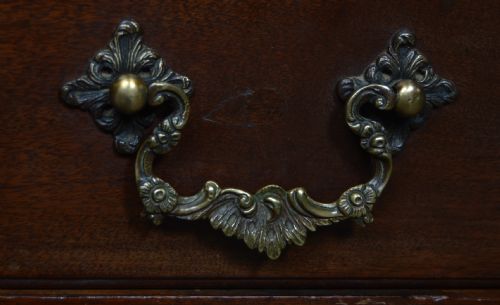 GEORGIAN MAHOGANY LOWBOY - ADDITIONAL PHOTO 6