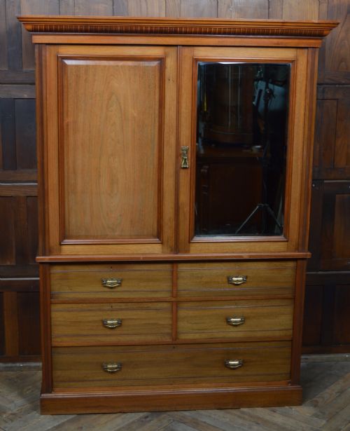 EDWARDIAN WALNUT LINEN PRESS - ADDITIONAL PHOTO 2