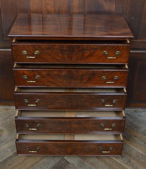 EDWARDIAN MAHOGANY CHEST OF DRAWERS - ADDITIONAL PHOTO 6