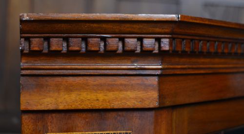 EDWARDIAN MAHOGANY HANGING CORNER CABINET - ADDITIONAL PHOTO 9
