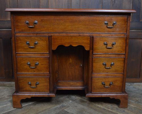 EDWARDIAN MAHOGANY KNEE HOLE DESK - ADDITIONAL PHOTO 7