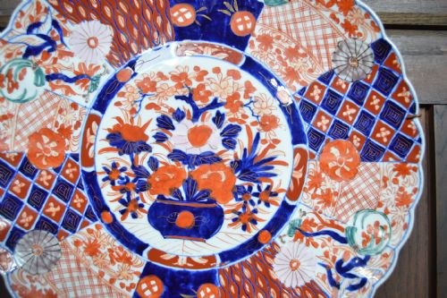 HAND PAINTED JAPANESE AMARI PLATE - ADDITIONAL PHOTO 1