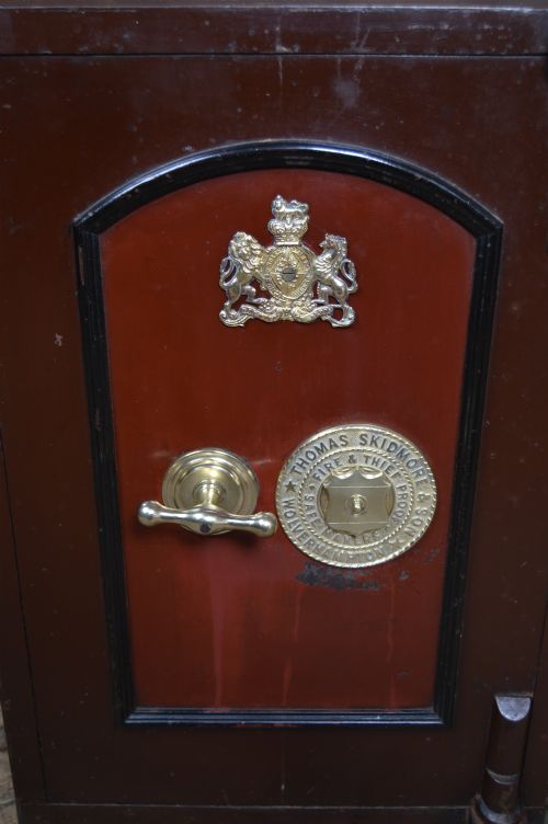 VICTORIAN THOMAS SKIDMORE SAFE - ADDITIONAL PHOTO 1